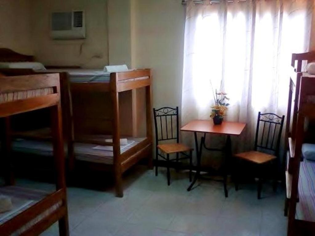 Balayong Pension Puerto Princesa Szoba fotó